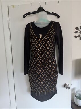 Black Long-Sleeve Knit Dress with Gold Stud Diamond Pattern
